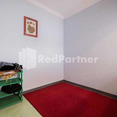 Swun Stay Inn At Sawahan Mitra Reddoorz Malang Esterno foto