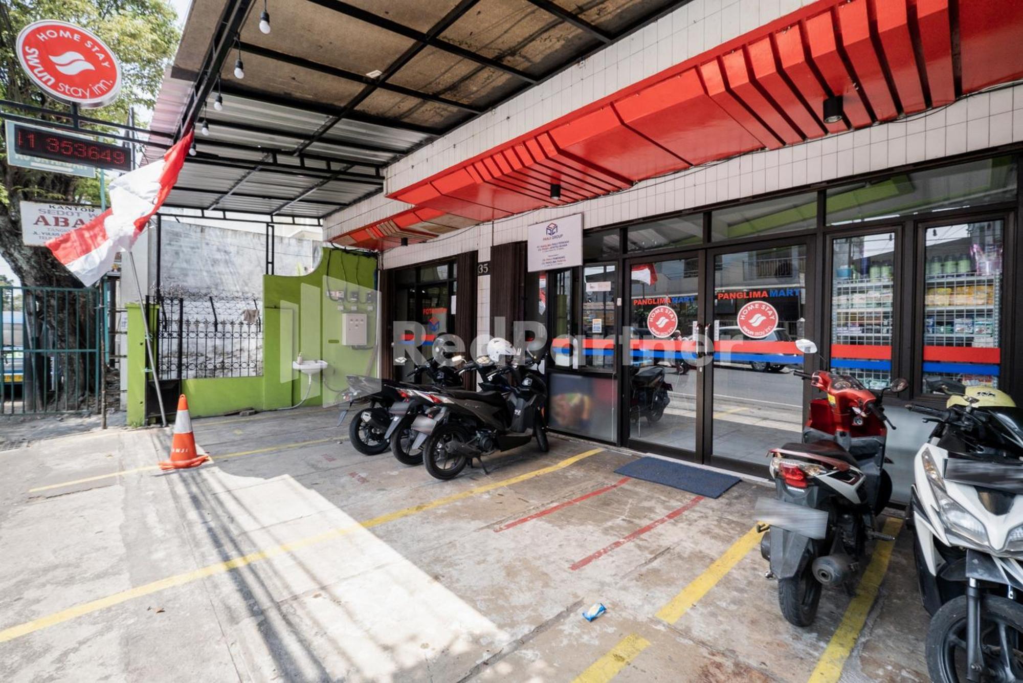 Swun Stay Inn At Sawahan Mitra Reddoorz Malang Esterno foto
