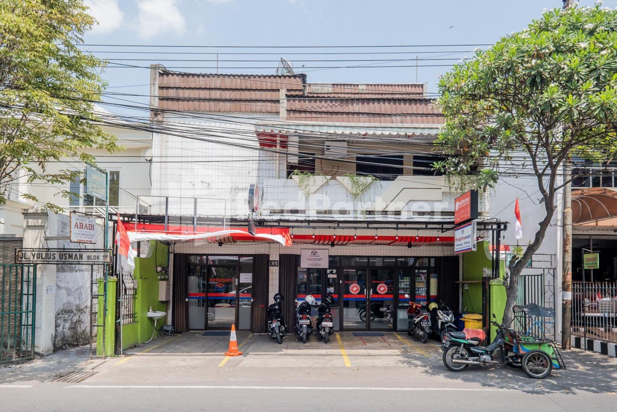 Swun Stay Inn At Sawahan Mitra Reddoorz Malang Esterno foto
