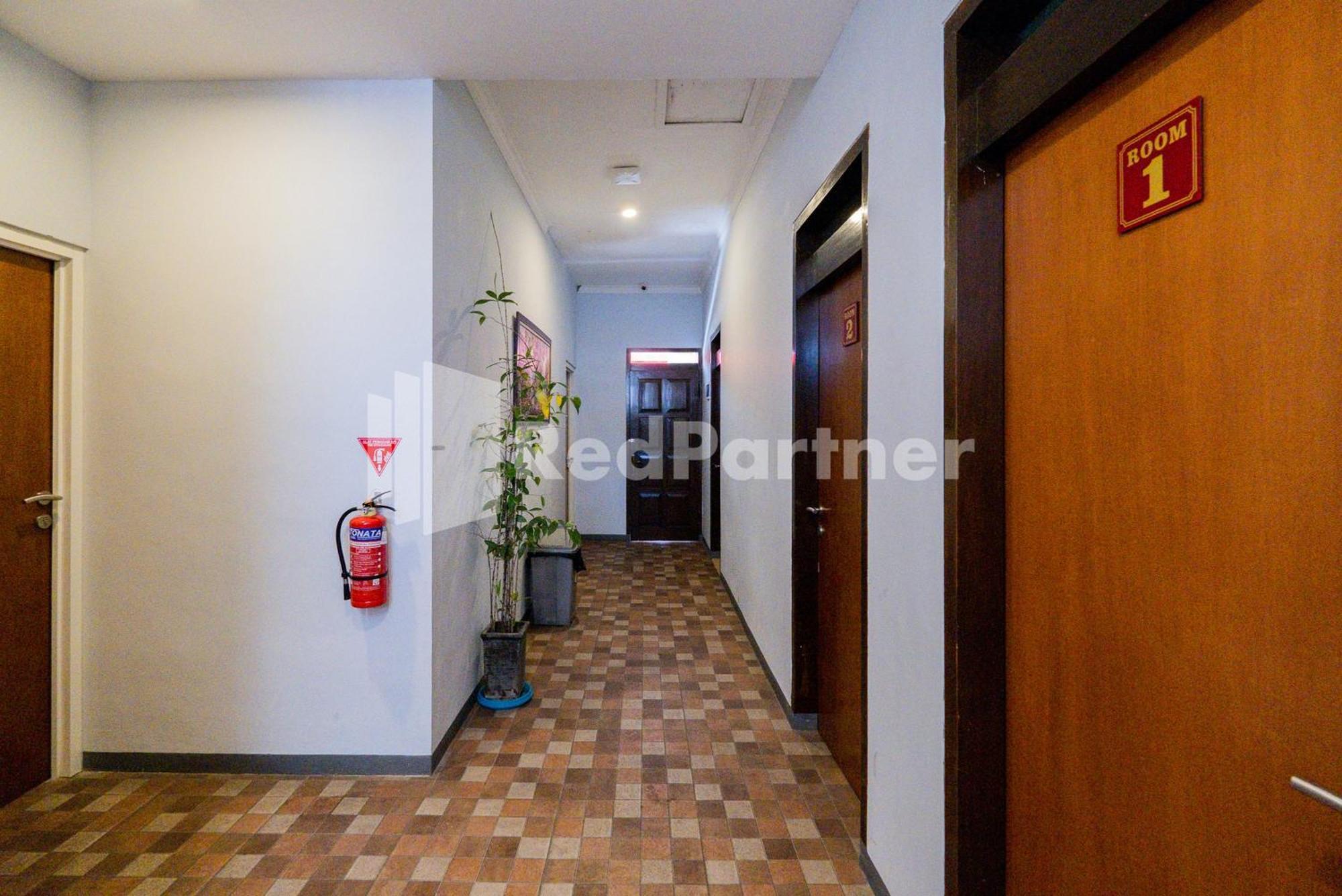 Swun Stay Inn At Sawahan Mitra Reddoorz Malang Esterno foto